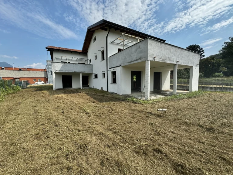 pavone canavese - villa plurifamiliare